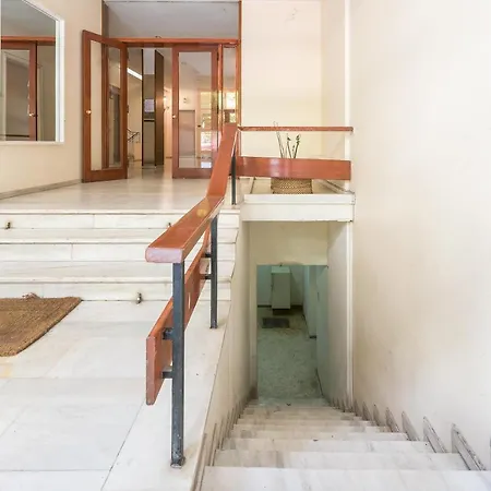 At Megaro Mousikis St Semi Basement 1bed 2 Pers أثينا